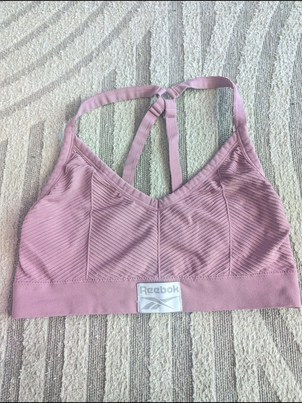 Reebok Seamless Ribbed Light Support Sports Bra - Mauve Pink